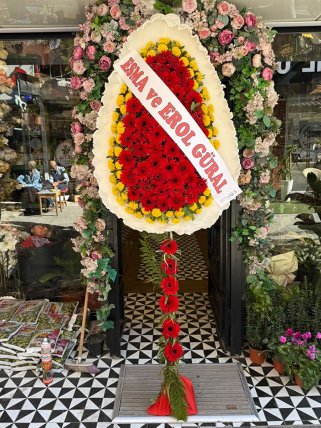 Sarı & Kırmızı Ayağı Çiçekli Çelenk