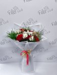 Çiçekçi - Kırmızı Beyaz Zarif Çiçek Buketi